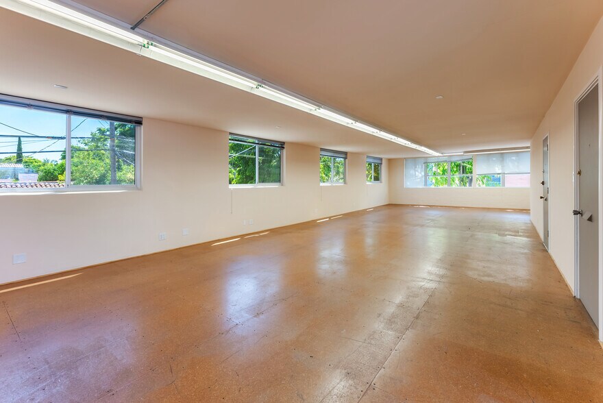 More Photos Of 9024 W Olympic Blvd, Beverly Hills Office For Lease