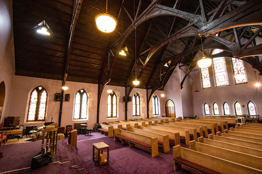 More Photos Of 1 N Fulton Ave, Baltimore Religious Facility For Lease