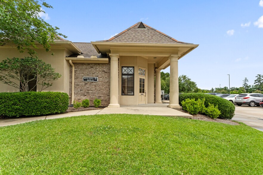 Primary Photo Of 2645 O'Neal Ln, Baton Rouge Medical For Lease