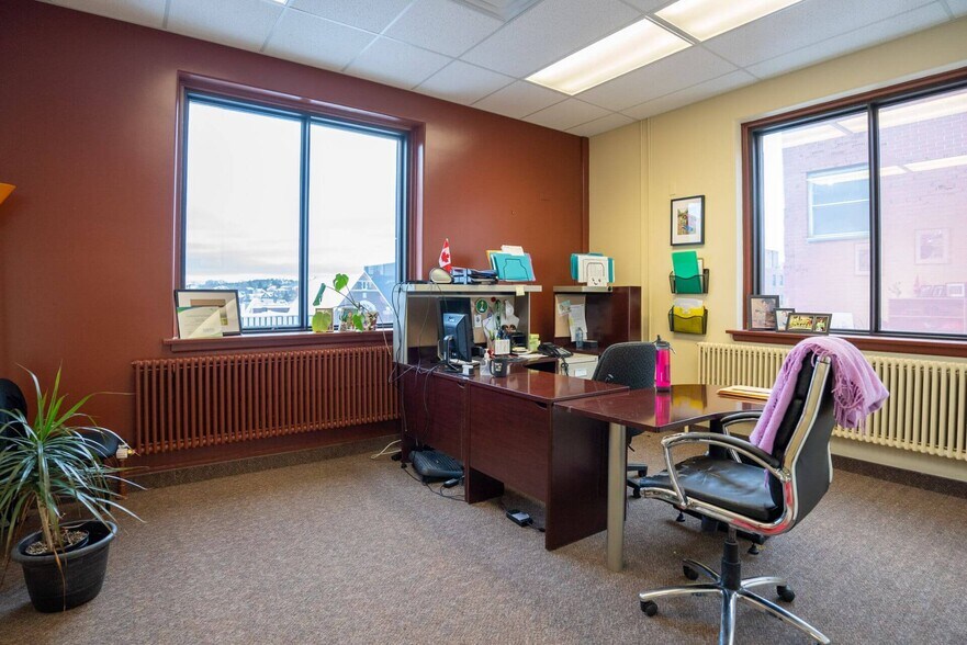 More Photos Of 93 Cedar St, Sudbury Office For Sale