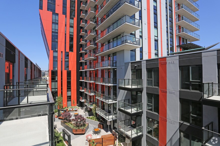 More Photos Of 1501 Island Ave, San Diego Apartments For Lease