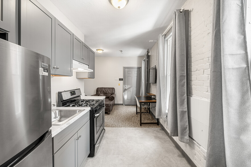 More Photos Of 70-72 Russell Street, Worcester Apartments For Sale