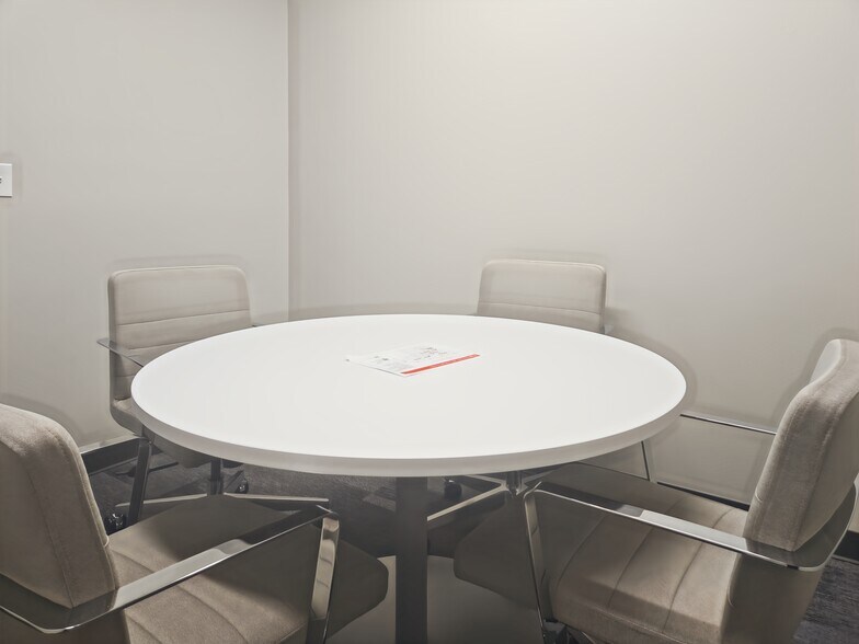 More Photos Of 400 Warren Ave, Bremerton Coworking Space