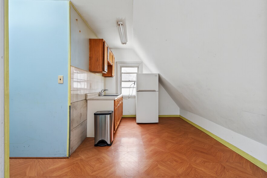 More Photos Of 350 E 193rd St, Bronx Apartments For Sale