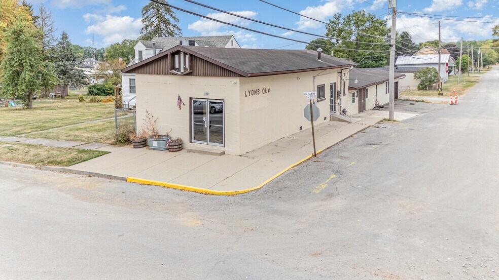 More Photos Of 113 Main St, Christiansburg Restaurant For Sale