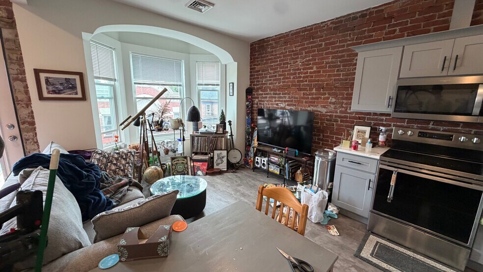 More Photos Of 35 Belvidere St, Nazareth Storefront Retail Residential For Sale