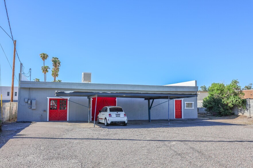 More Photos Of 2423 W Campbell Ave, Phoenix Warehouse For Lease