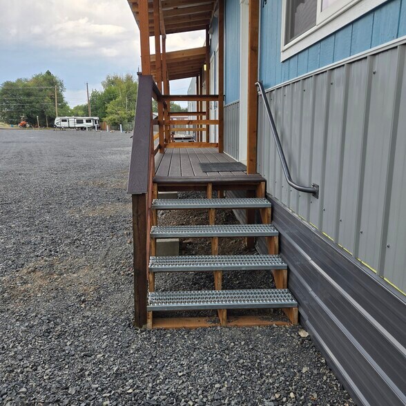 More Photos Of 1314 W Pierce St, Burns Trailer Camper Park For Sale