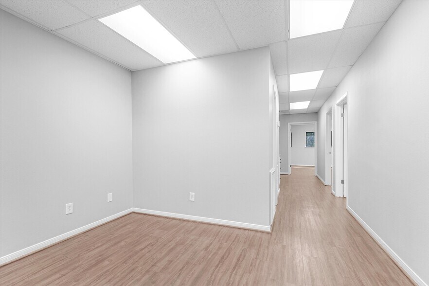 More Photos Of 3421 W Davis St, Conroe Medical For Lease