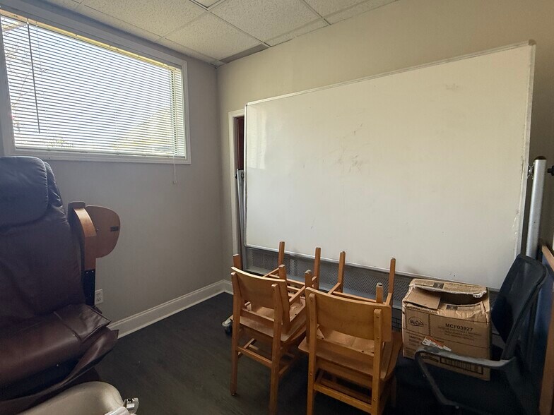 More Photos Of 118 S Main St, Greensboro Restaurant For Sale