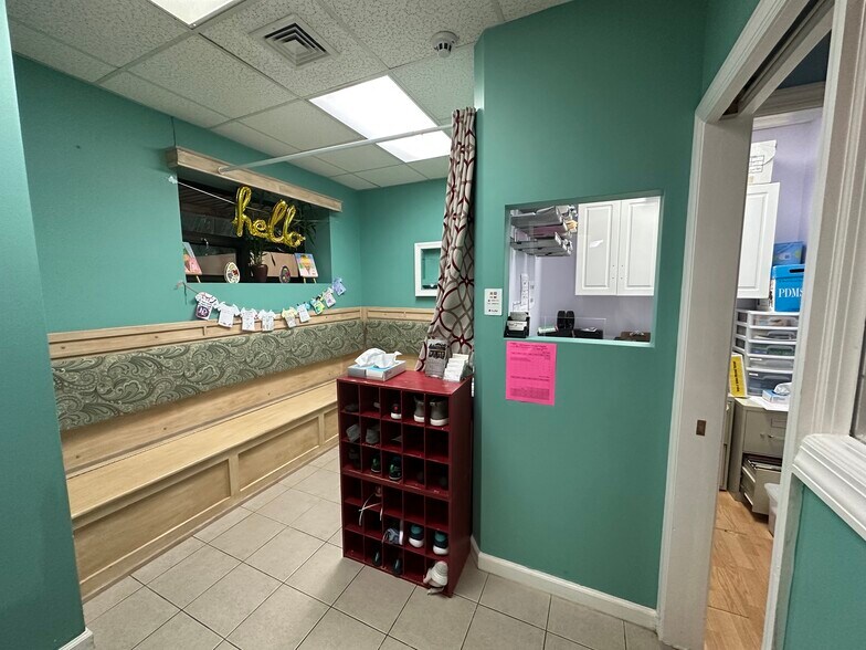 More Photos Of 42-21-42-23 Francis Lewis Blvd, Bayside Medical For Lease