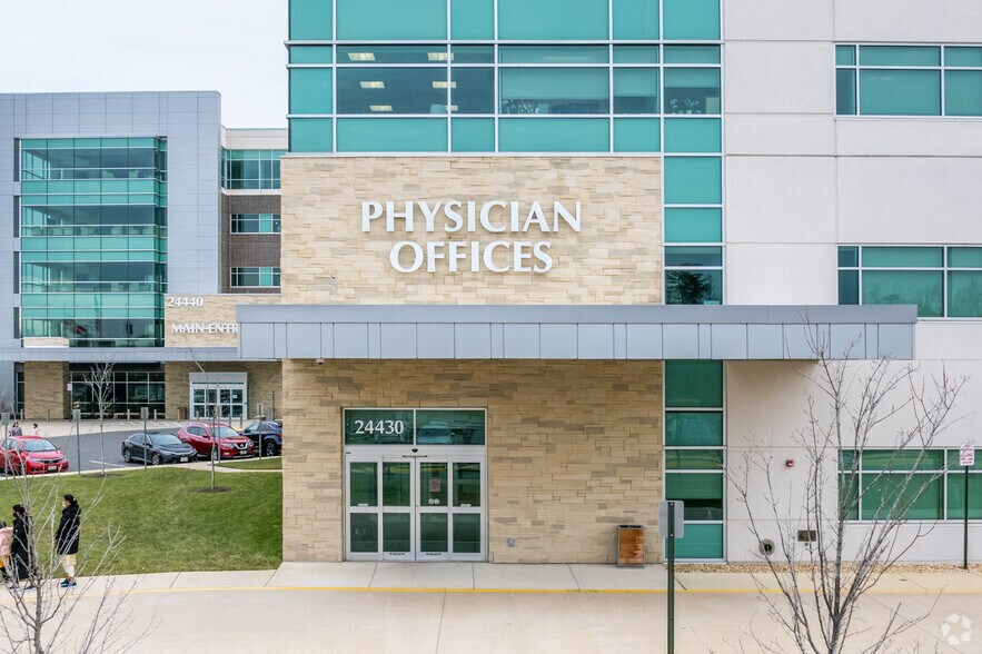 More Photos Of 24430 Stone Springs Blvd, Dulles Medical For Lease