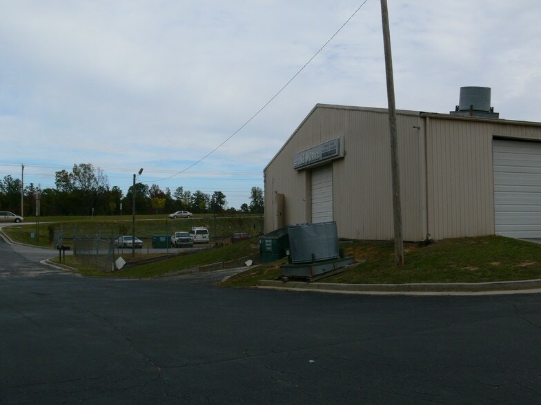 More Photos Of 380 Hwy 78, Loganville Auto Repair For Sale