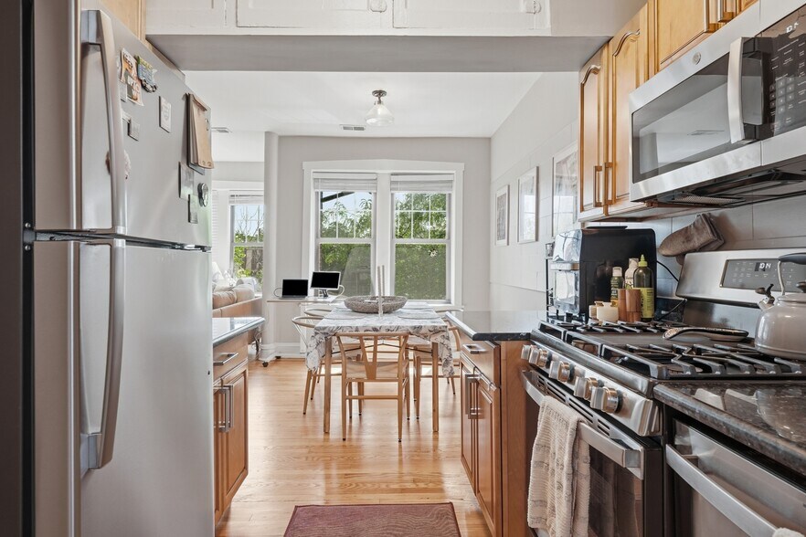 More Photos Of 5022-5030 N Winthrop Ave, Chicago Apartments For Sale