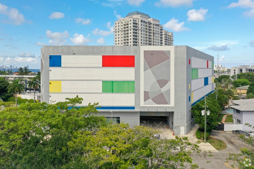 More Photos Of 1100 NE 79th St, Miami Self Storage For Lease