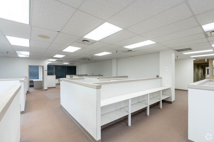 More Photos Of 8808 & 8818 Centre Park Dr, Columbia Unknown For Lease