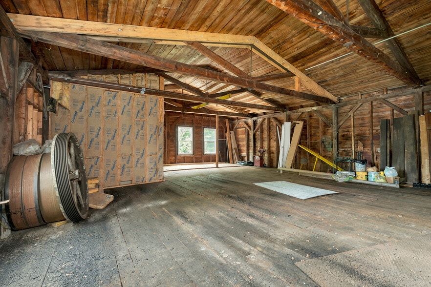 More Photos Of 22 Main St, Ashland Warehouse For Sale