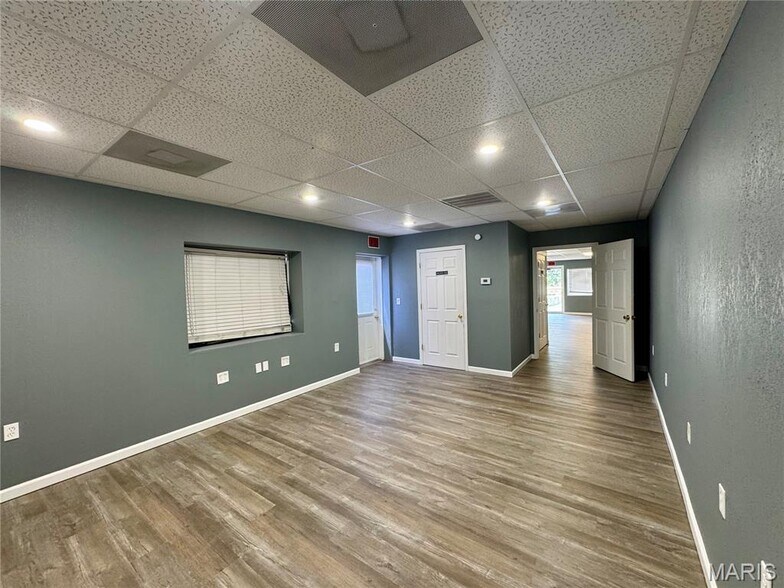 More Photos Of 1614 S Broadway St, Poplar Bluff Medical For Sale