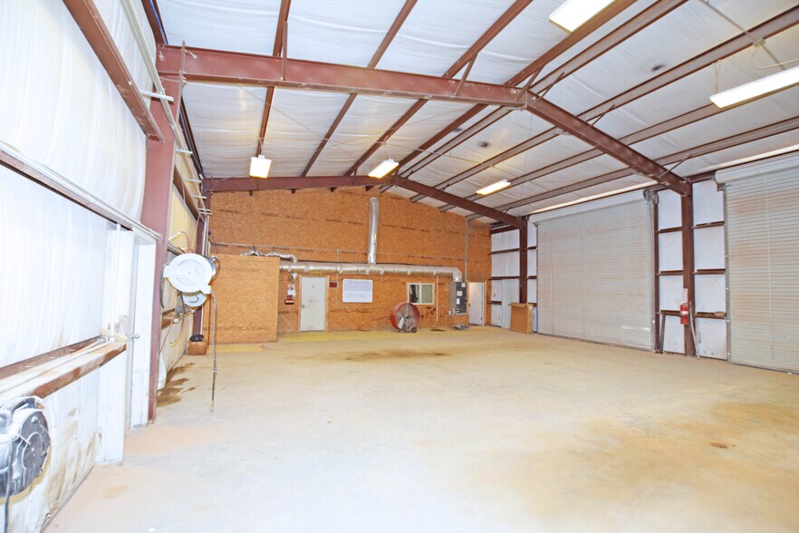More Photos Of 10503 W County Rd 72, Midland Warehouse For Lease