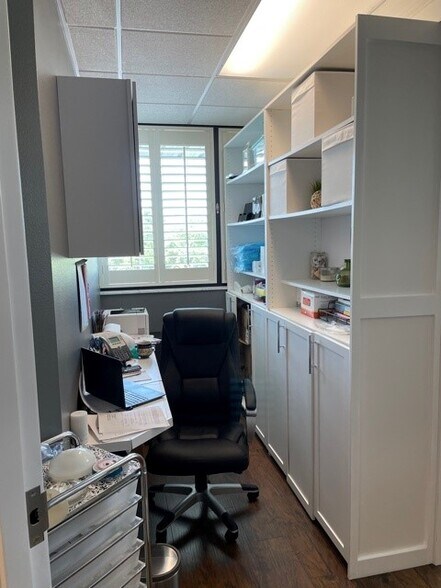 More Photos Of 11509 Palmbrush Trl, Bradenton Medical For Lease