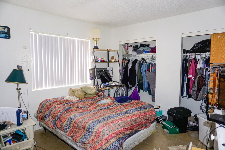 More Photos Of 2859 Wheelwright Dr, Las Vegas Apartments For Sale