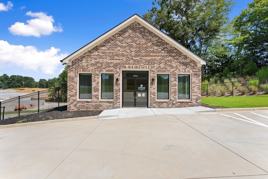 More Photos Of 4152 Browns Bridge Rd, Gainesville Self Storage For Sale