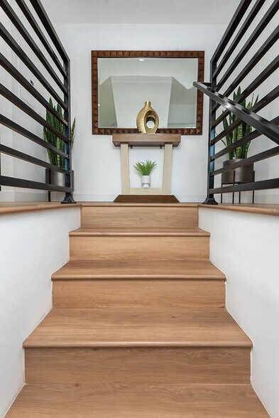 More Photos Of 1151 S Ardmore Ave, Los Angeles Apartments For Sale