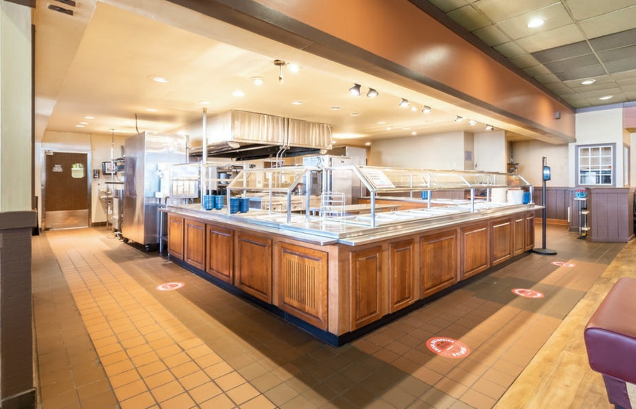 More Photos Of 2775 Lee Hwy, Troutville Restaurant For Sale