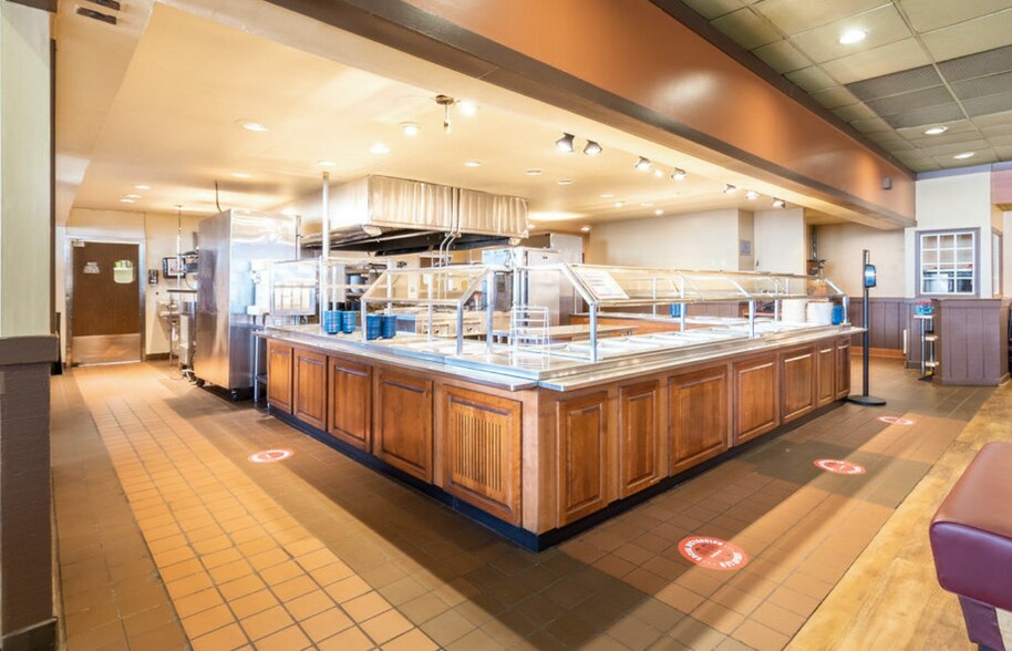 More Photos Of 2775 Lee Hwy, Troutville Restaurant For Lease