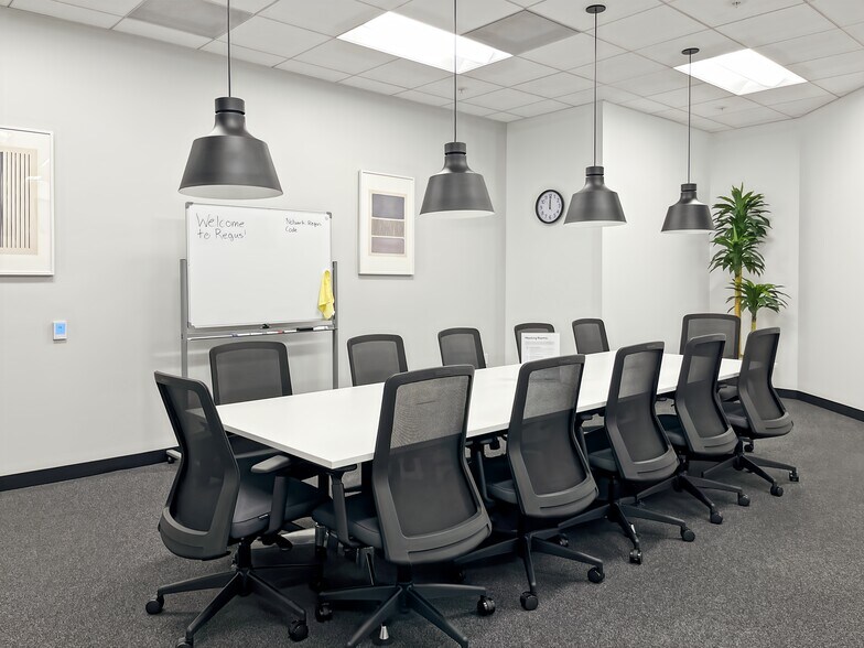 More Photos Of 385 Palm Coast Pky SW, Palm Coast Coworking Space