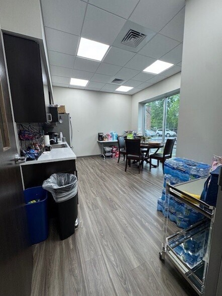 More Photos Of 2006 N Church St, Greensboro Medical For Lease