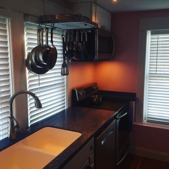 More Photos Of 1019 Berryville Ave, Winchester Storefront Retail Residential For Sale