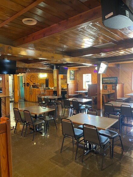 More Photos Of 8101 Schofield Ave, Weston Bar For Sale