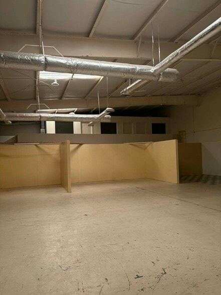 More Photos Of 60 S Mountain Dr, Decatur Industrial For Lease