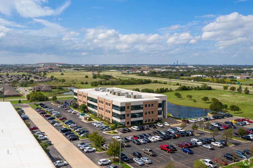 More Photos Of 7919 Mid America Blvd, Oklahoma City Unknown For Lease