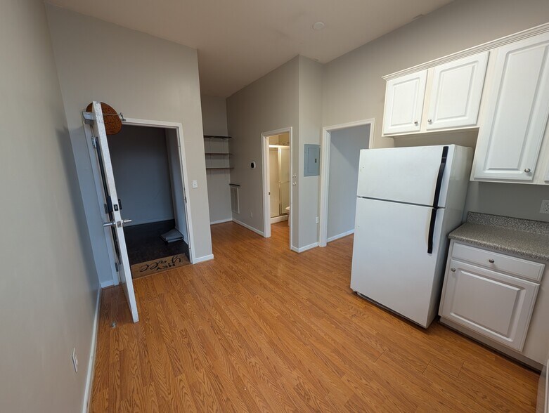 More Photos Of 1627 W Main St, Richmond Storefront Retail Residential For Sale