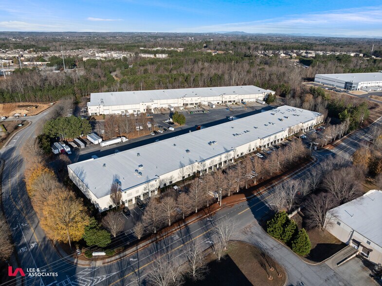 More Photos Of 300 Brogdon Rd, Suwanee Warehouse For Lease