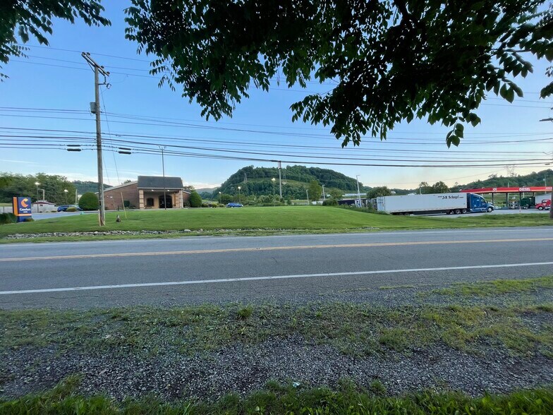 5557 Lee Hwy, Atkins, VA 24311 Land For Sale