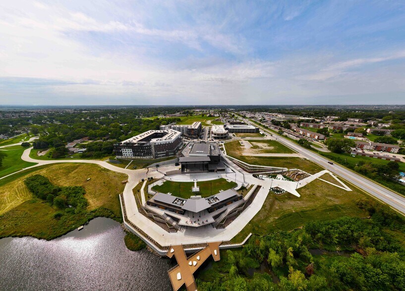 More Photos Of La Vista City Centre, La Vista Unknown For Lease