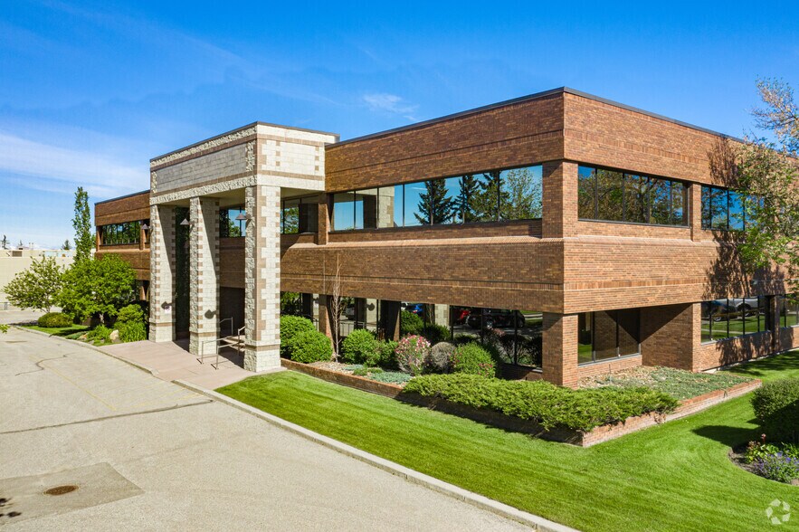 Primary Photo Of 2609 15 St NE, Calgary Office For Lease