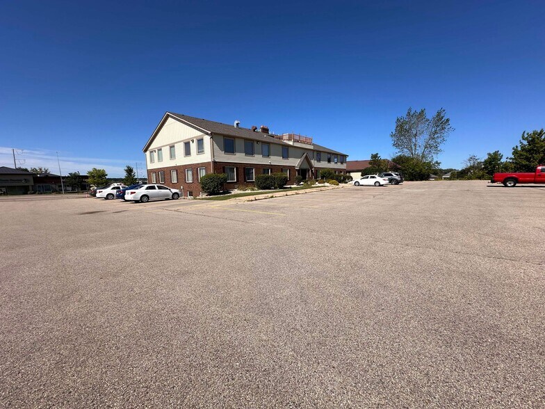 More Photos Of 6314 Odana Rd, Madison Office For Lease