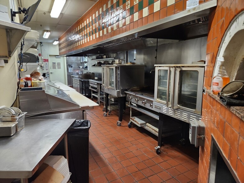 More Photos Of 1192 Noe Bixby Rd, Columbus Restaurant For Sale