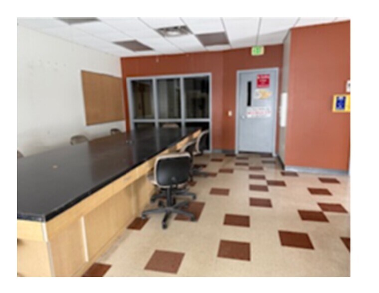 More Photos Of 1235 E University Dr, Macomb Industrial For Sale