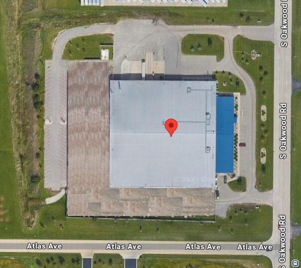 More Photos Of 2855 S Oakwood Rd, Oshkosh Manufacturing For Lease