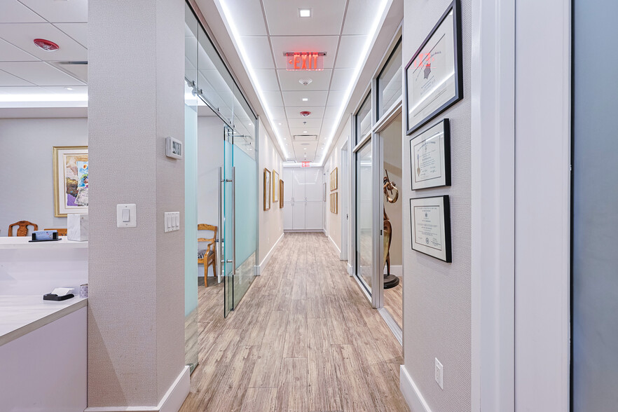 More Photos Of 833 Northern Blvd, Great Neck Medical For Lease