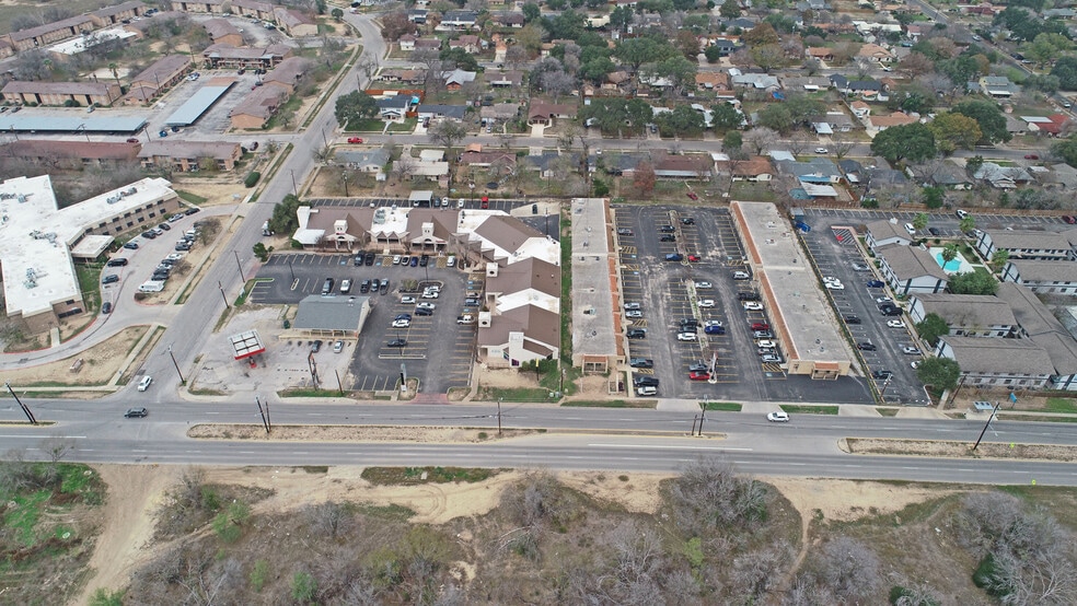 More Photos Of 3859 E Southcross Blvd, San Antonio Unknown For Lease