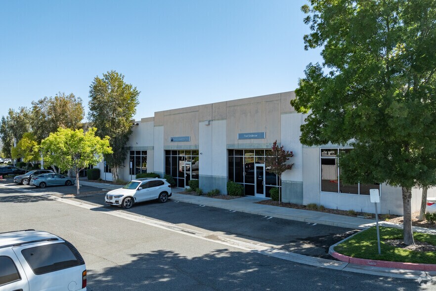 More Photos Of 21182 Centre Pointe Pky, Santa Clarita Warehouse For Lease