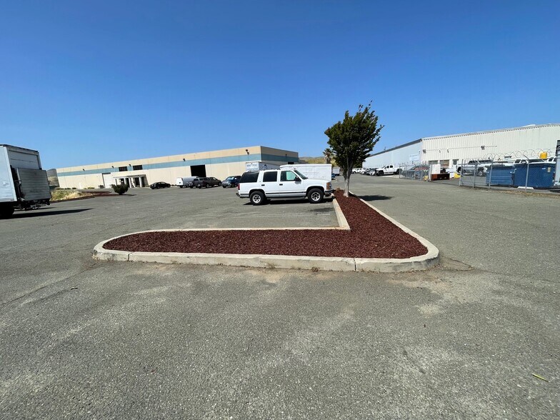More Photos Of 4690 E 2nd St, Benicia Warehouse For Sale