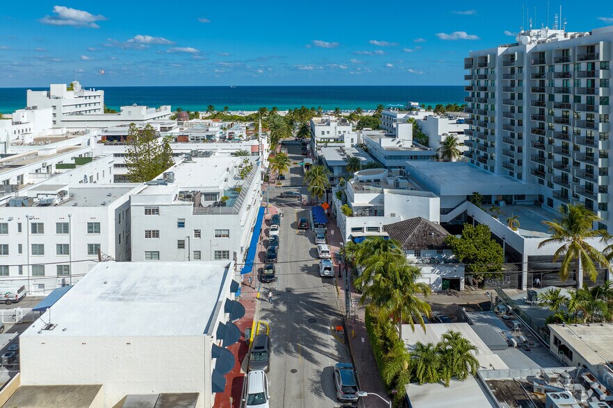 More Photos Of 233-235 11th St, Miami Beach Storefront Retail Residential For Lease