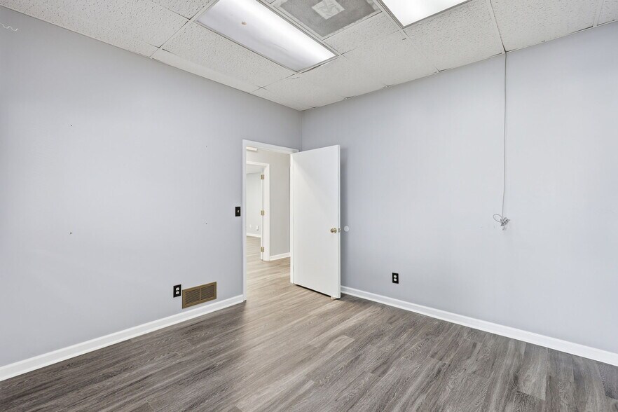 More Photos Of 476 Moreno Street St, Gainesville Distribution For Lease